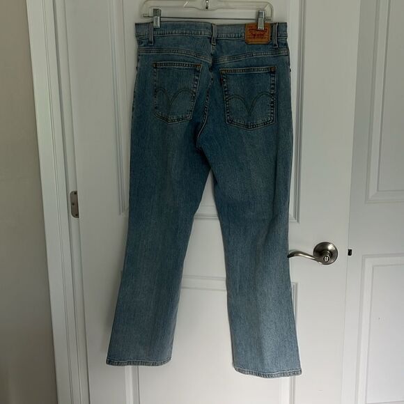Levi's Relaxed Boot Cut Jeans - Picture 9 of 9